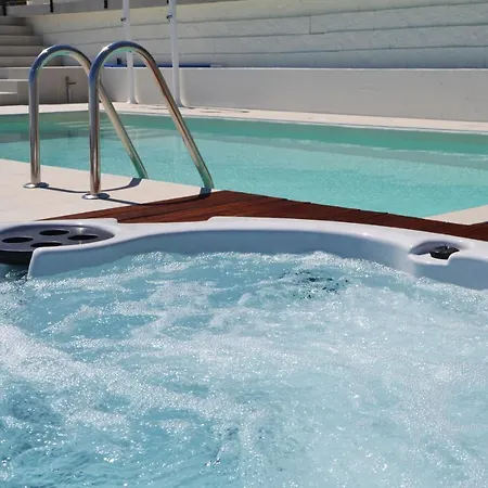 & Novantadieci Club (adults Only) Frühstückspension 4*