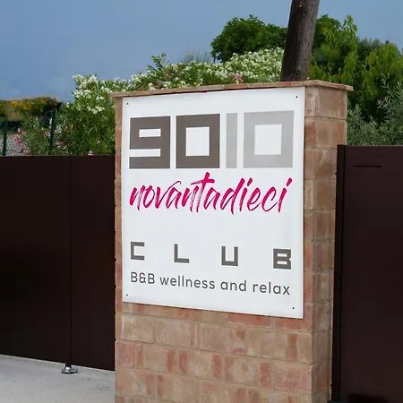 Bed & Breakfast & Novantadieci Club (adults Only) Atri