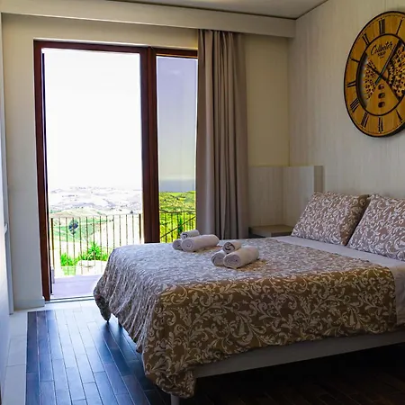 Frühstückspension & Novantadieci Club (adults Only) 4*