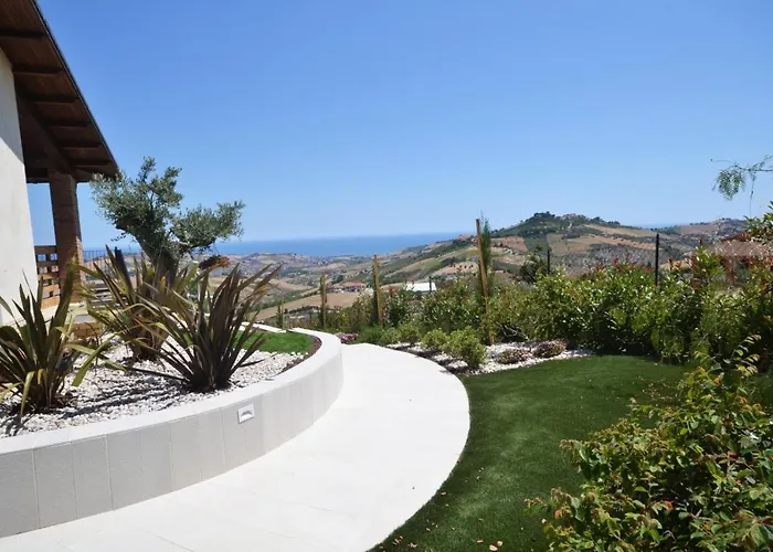 Bed and breakfast & Novantadieci Club (adults Only) 4*