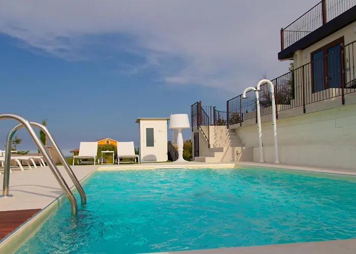 & Novantadieci Club (adults Only) Атри