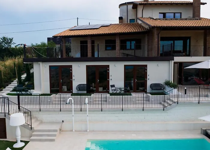 & Novantadieci Club (adults Only) 4* Атри