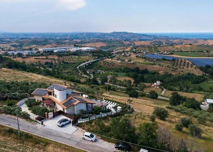 & Novantadieci Club (adults Only) 4* Atri